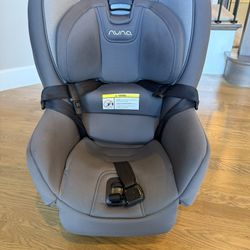 Nina RAVA Convertible Car Seat