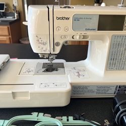 Brother SE-350 Embroidery & Sewing Machine