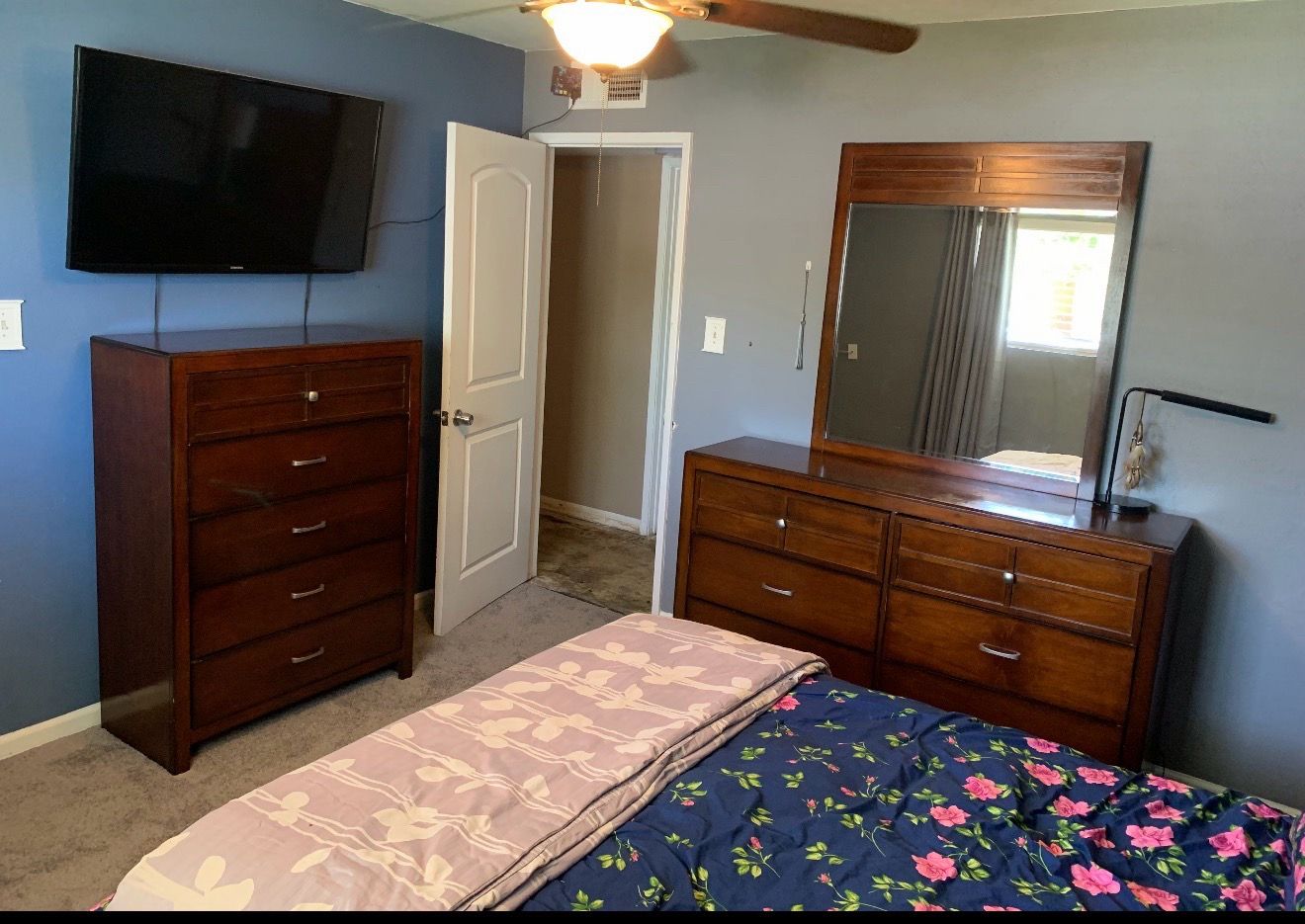 Queen bedroom set