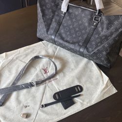 LOUIS VUITTON  Monogram Eclipse Keepall Bandouliere 