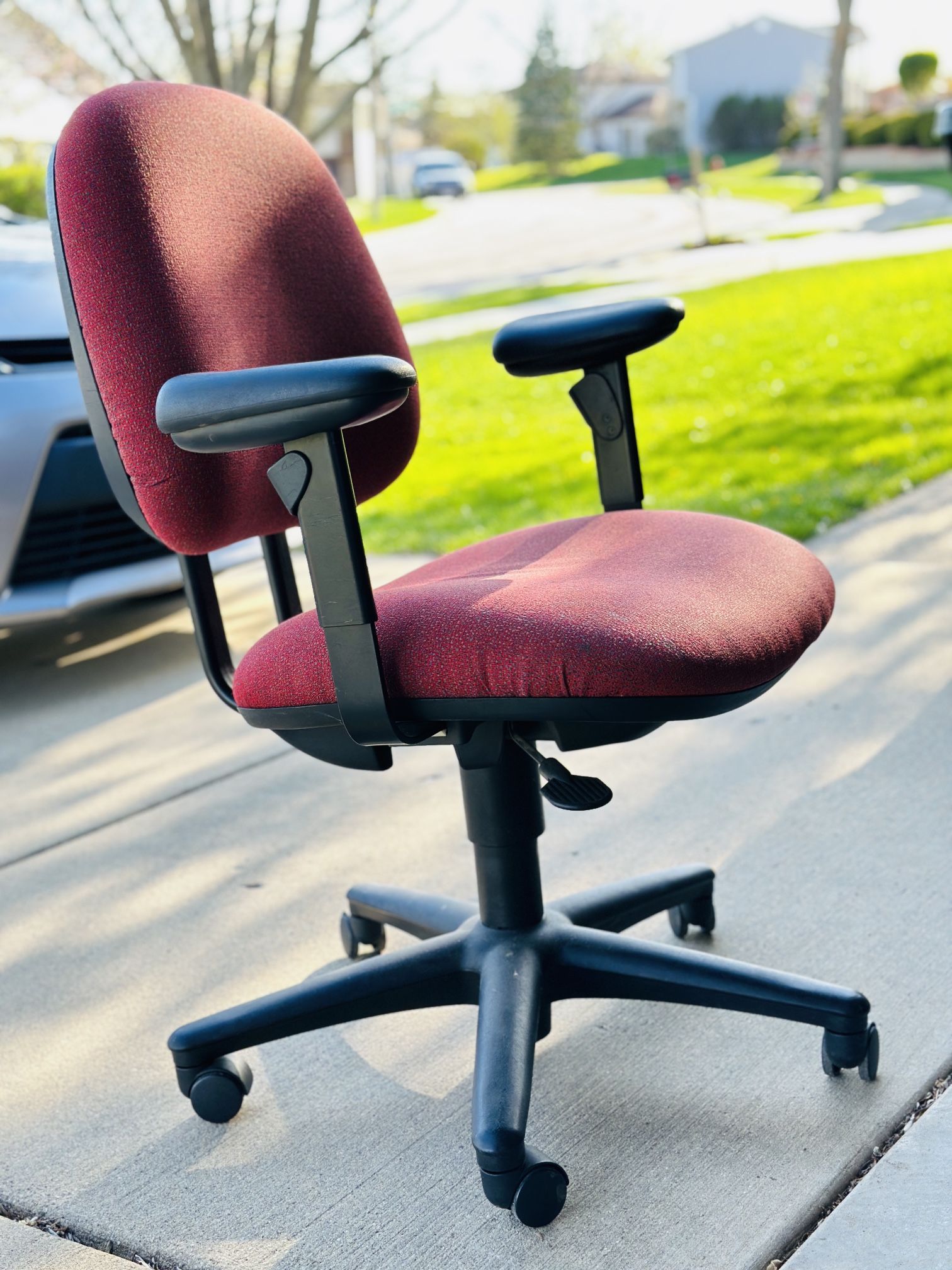 Office Adjusted Chair 