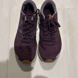 New Balance Size 9.5 Women’s 