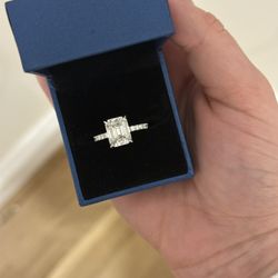 4 CARAT REAL CERTIFIED MOISSANITE ENGAGEMENT RING EMERALD CUT (NEVER WORN)