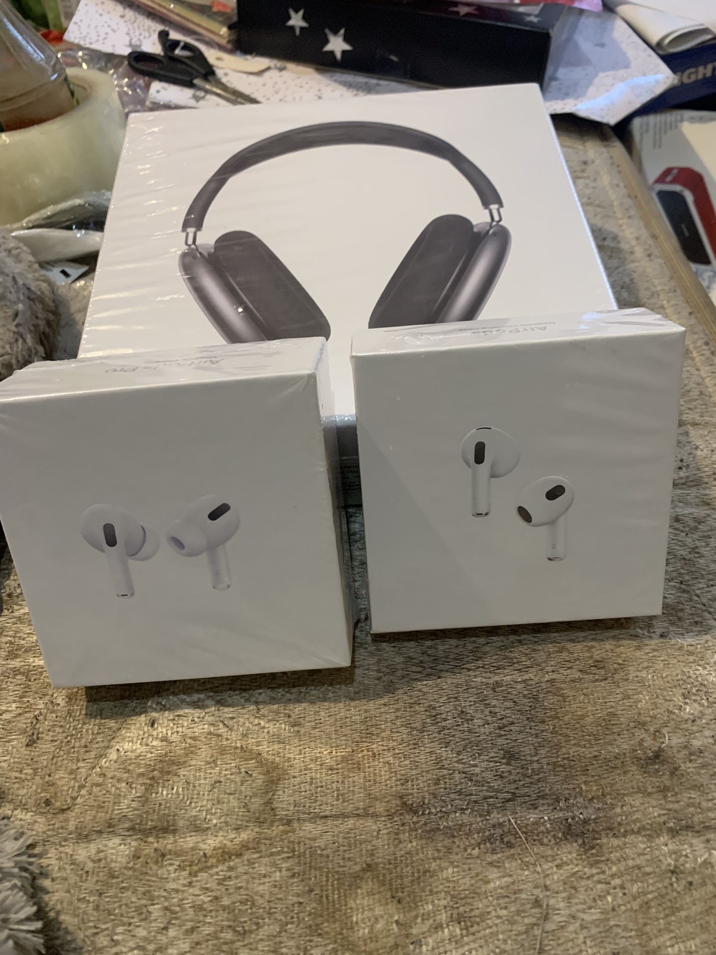 Apple Airmax 250And 2nd And 3rAirPods $85Each