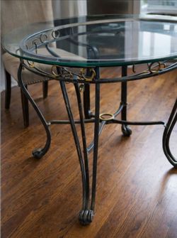 Round Glass‑Top Dining Table — Great Condition