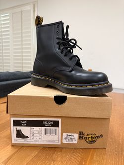 Doc Martens $70 size 6 in Women