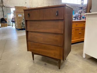 Vintage Mid-Century Modern Walnut 4 Drawer Dresser with Unique Pulls