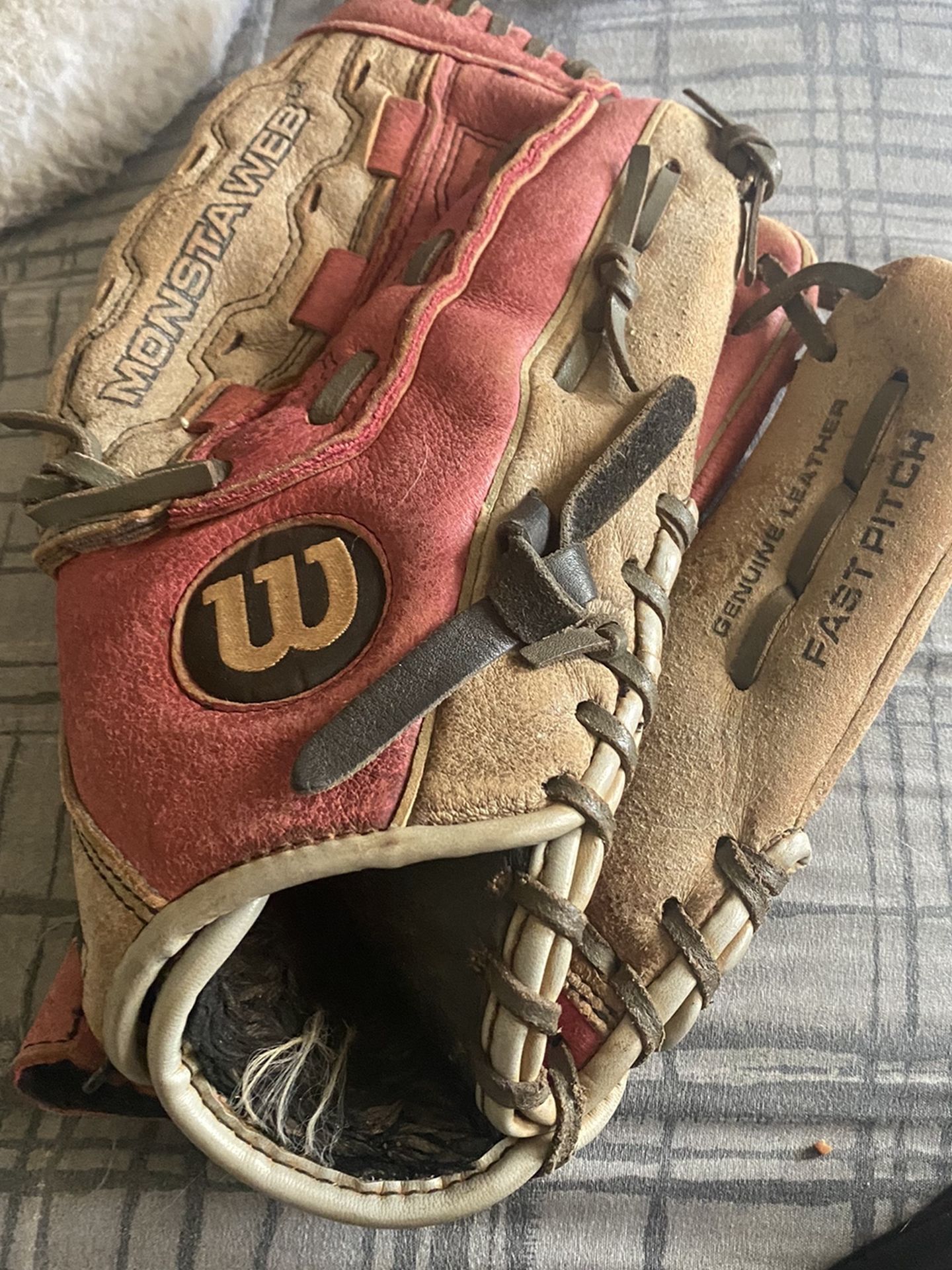 Wilson Glove 