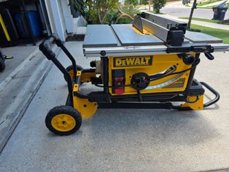Dewalt 10-In. Jobsite Table Saw And Rolling Stand