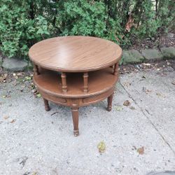Round Wood Table 21 Tall X 25