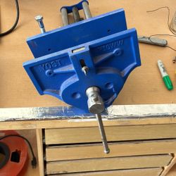 Vise: Yost M10WW