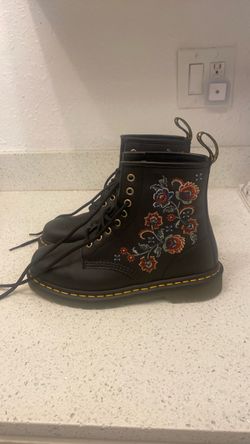 Doc Martens - size 8 womens