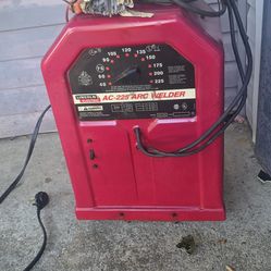 LINCOLN ELECTRIC

AC-225 ARC

WELDER

AWARNING

SP

50A

U79V