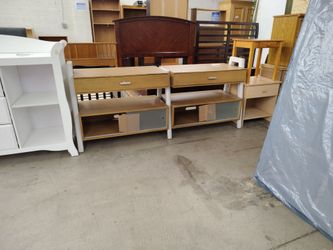 4 Drawer blonde entertainment stand