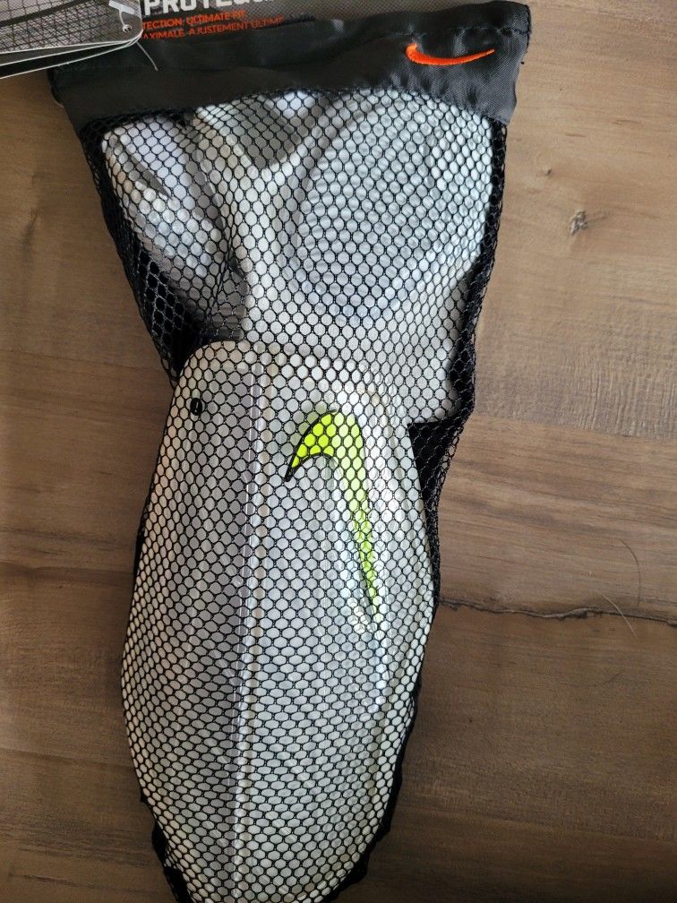 Nike Adult Med, Shinguards