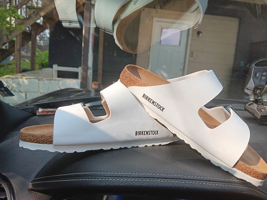 White Leather Size 7 Brand New Birkenstocks. Never Worn