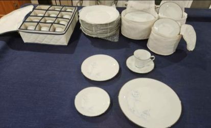 VINTAGE NORITAKE CHINA  60 PIECE SET