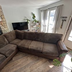 Sectional/Couch 