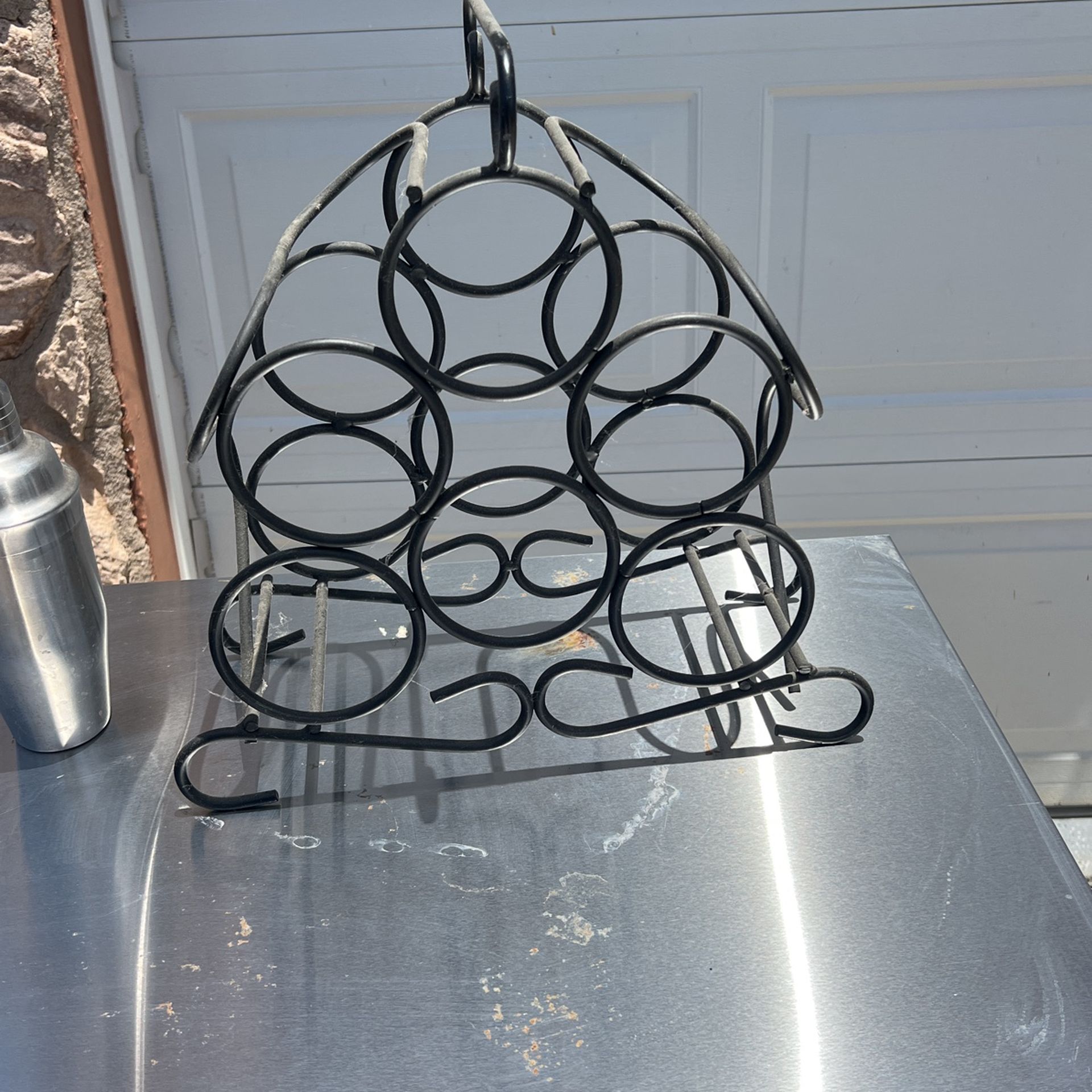 Wine Bottle Rack & Shaker
