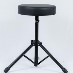 Drums a chair