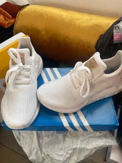 Adidas swift run shoes