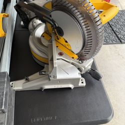 DeWalt Table Saw