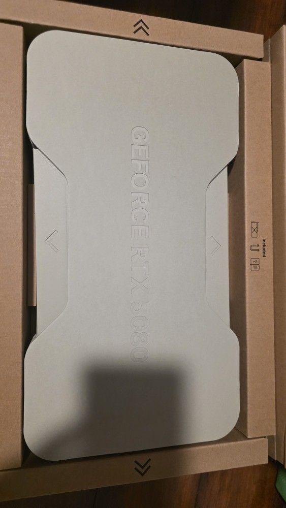 NVIDIA RTX 5080 FOUNDERS EDITION