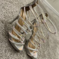 Bebe Size 6 High heels Mirror Shine Color 