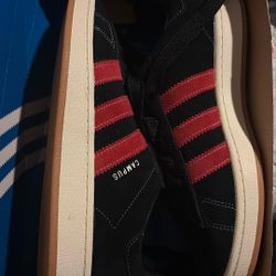 adidas size 10 in men.  new.  40 dollars