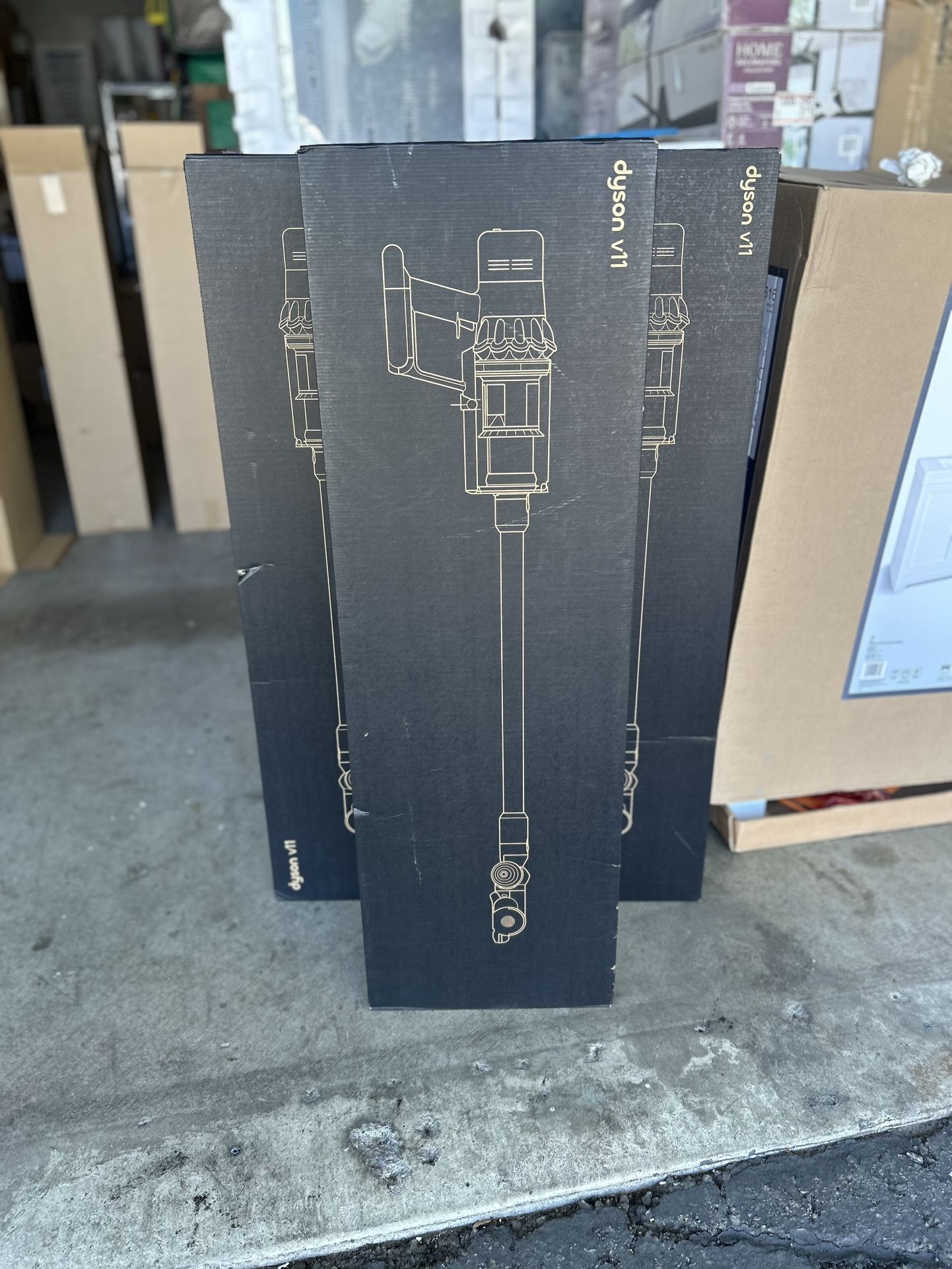Dyson V11 Complete Cordless Vacuum with Charging Stand (Nickel)