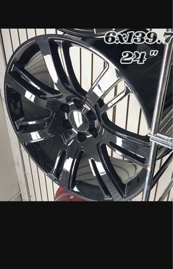 24" Custom Truck & SUV Wheels | Bolt Pattern: 6x139.7 (6x5.5) ​Upgrade your ride’s profile instantly! Heavy-duty 24-inch wheels built to fit the most 