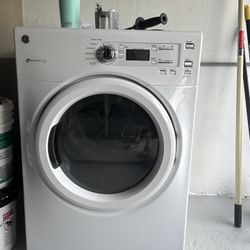 GE Electric Dryer In Good Condition. 