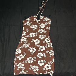 Brown and white hibiscus flowers hawaiian halter dress #hawaiianvibes