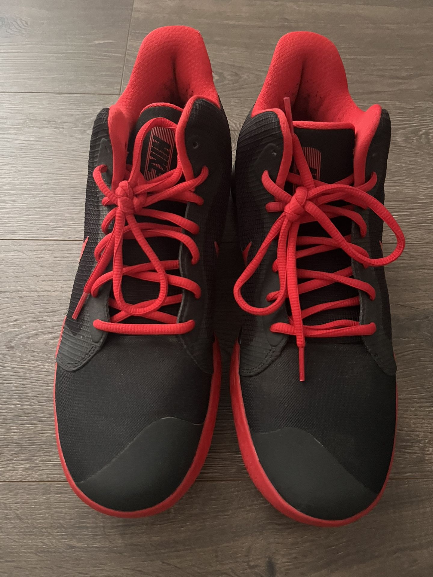 Men’s Size 11.5 Red & Black Nike Shoes