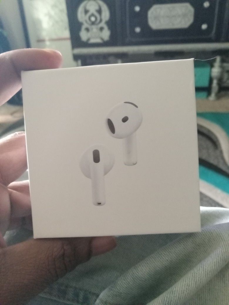 Headphones/ Earbuds ( Best Offer)