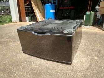 Samsung Pedestal Like New