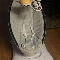 MamaRoo Baby Swing