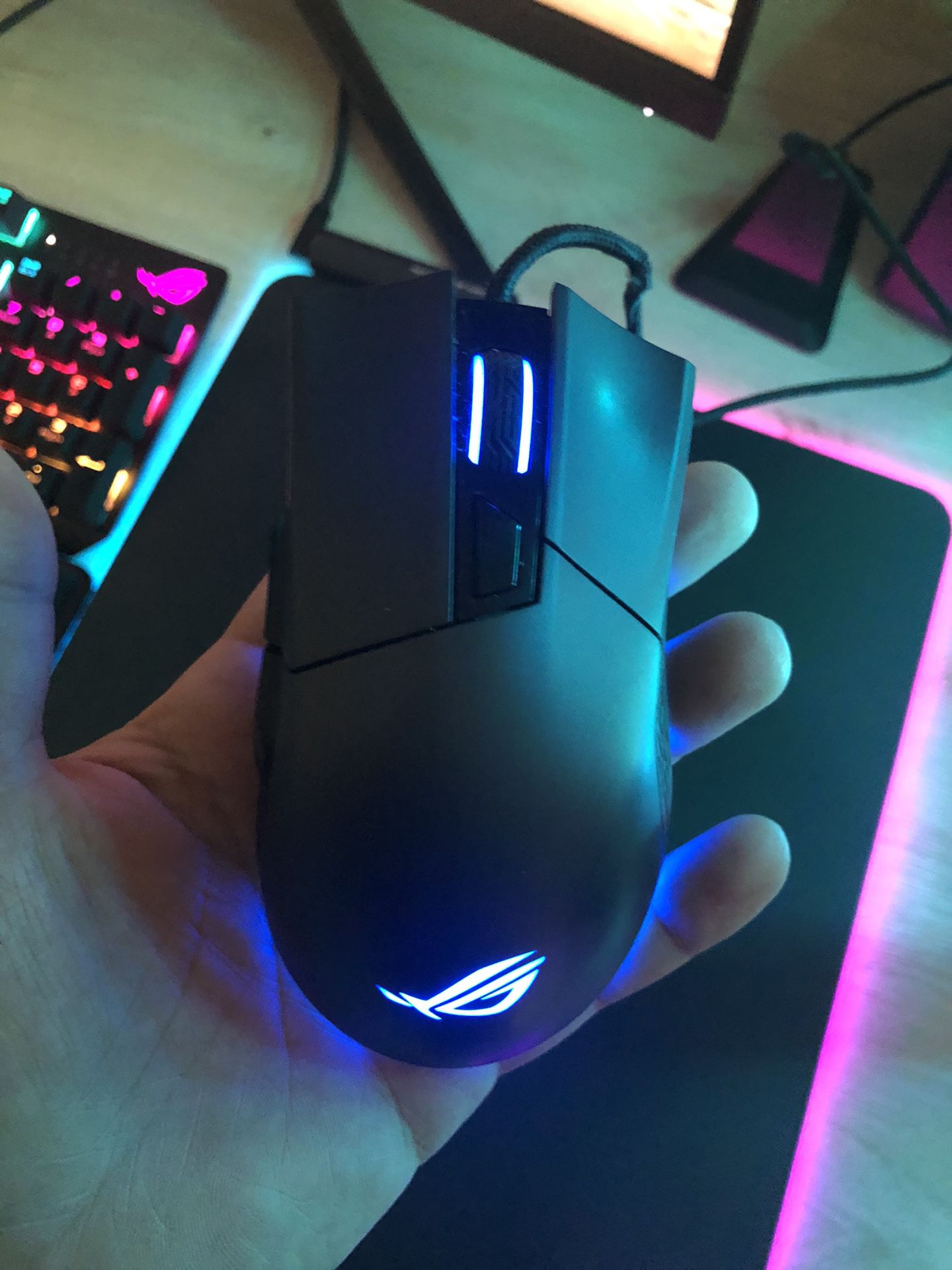 Asus Origin 2 Gaming mouse and cord bungie.