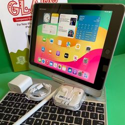 Apple IPad 6th Generation (9.7” Retina / Touch ID / IOS 17) 32GB with keyboard, pen & Accessories (128gb $199) 
