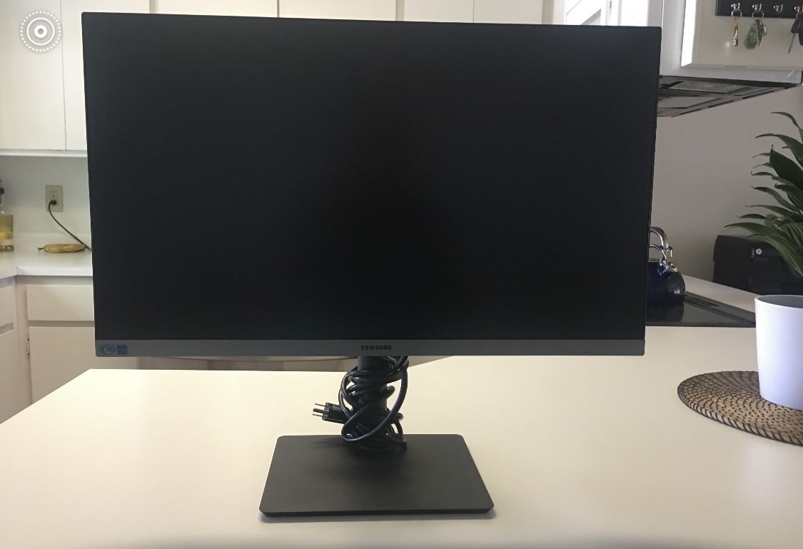 24” Computer Monitor 