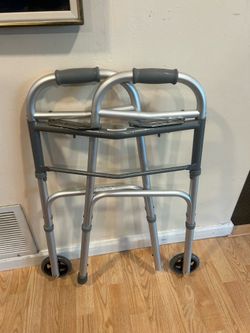 Adjustable walker