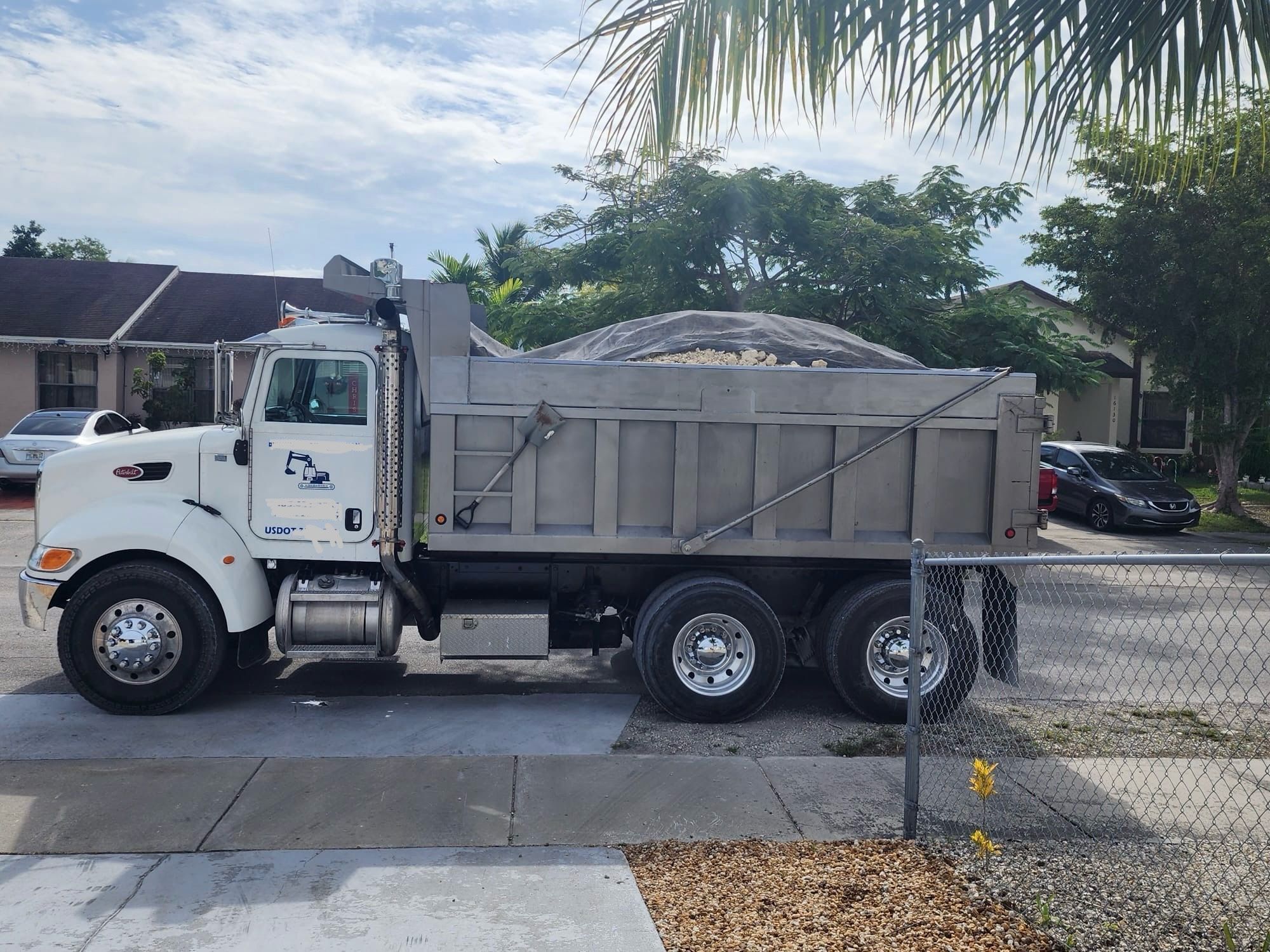 2006 Peterbilt 335