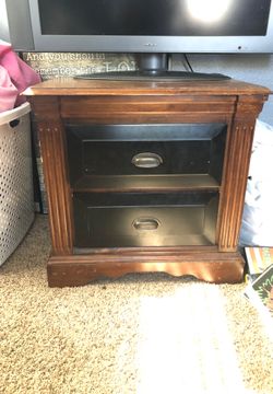 Bedroom set with mirror