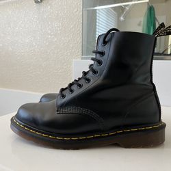 Dr Martens 1460 Made In England Boots Size 9