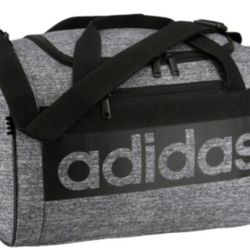 FIRM IN MERCED‼️LARGE ADIDAS DUFFLE BAG  EXCELLENT CONDITION 👌