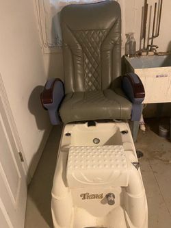 White and gray pedicure chair