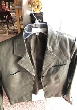 Beautiful leather jacket military dark green. Easy Style. Size 14