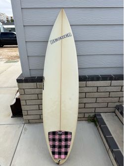 Becker Hornet surfboard 6’6” x 19 1/4” x 2 1/4” Wheatley Shapes.