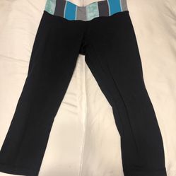 Lululemon Womens Leggings Size 6 Approximately 27 Inches Long for Sale in  Irving, TX - OfferUp