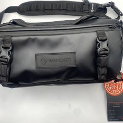 WANDRD ROGUE 9L Sling Camera Bag Crossbody Bag Camera Case Photographers Black